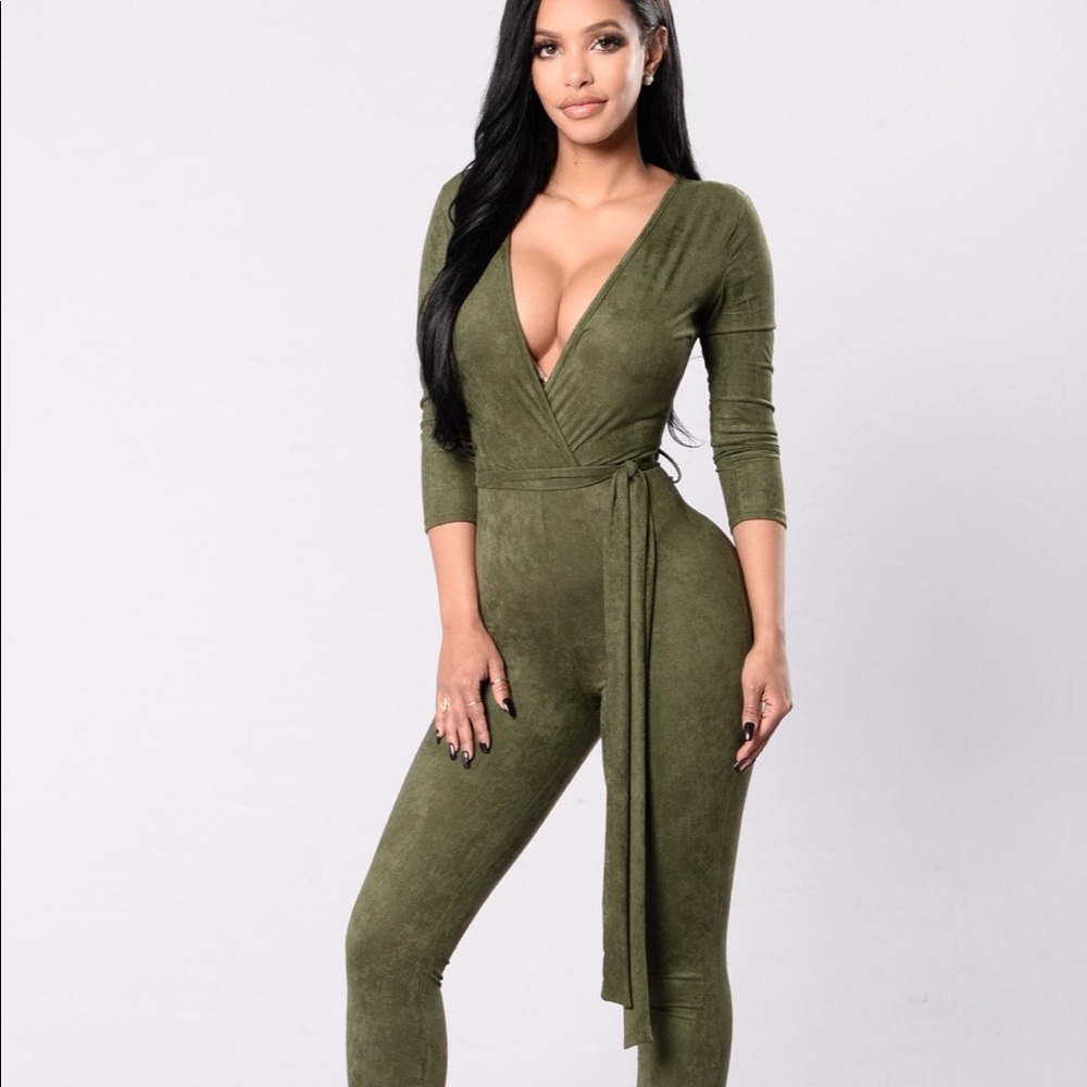 Fashion nova green jumpsuit